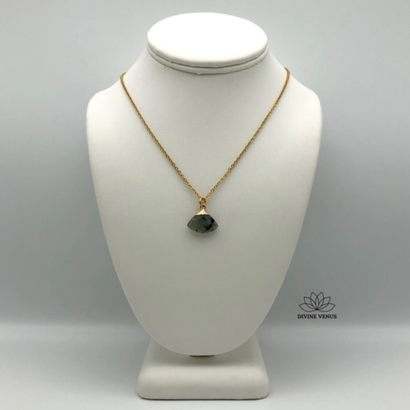 Labradorite Necklace | Gold Plated Stainless Steel - Picture 10 of 11